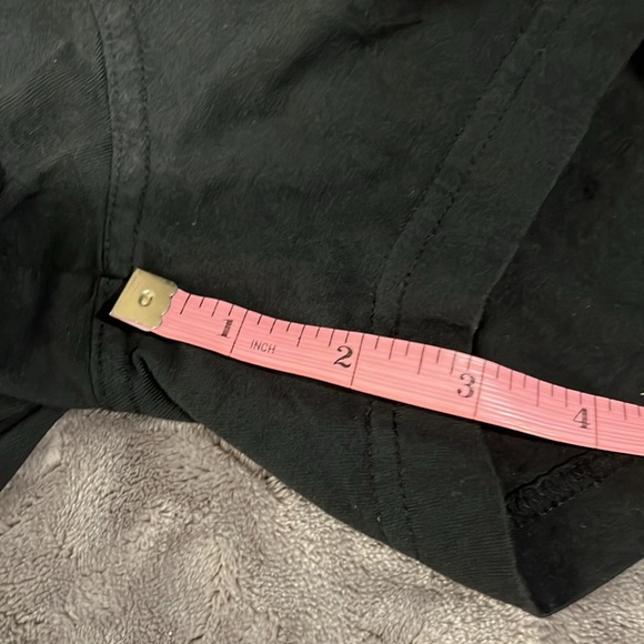 Women’s shorts - Picture 6 of 7